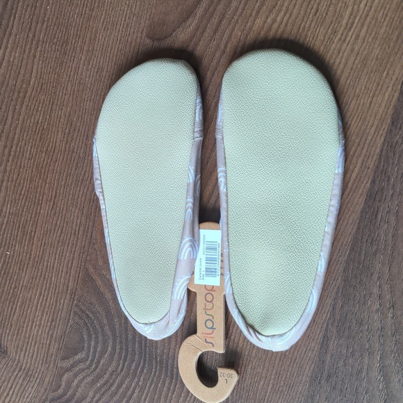 Slipstop Kids Pool Shoes/ Beach slip-ons, Caramel + White Rainbows Water shoe - Picture 5 of 9